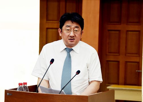 省教育厅副督学门海主持会议
